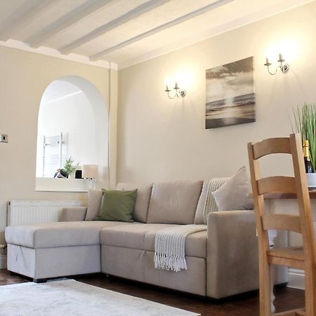 Cosy Cottage In Mersea - Walking Distance To Beach And Town West Mersea Bagian luar foto